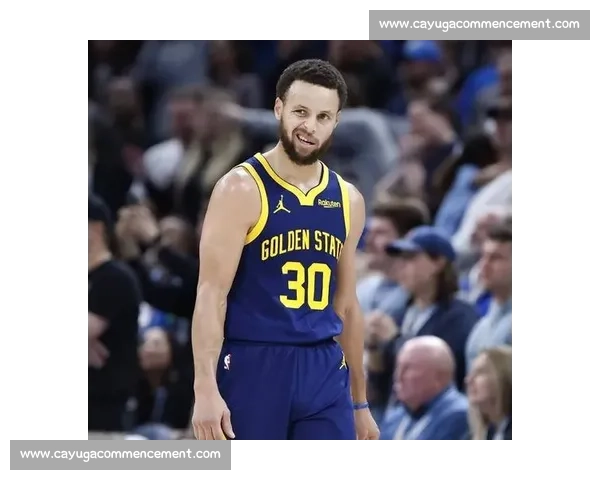 库里NBA首秀精彩回顾新秀之路的开端与成长轨迹 库里NBA首秀精彩回顾新秀之路的开端与成长轨迹