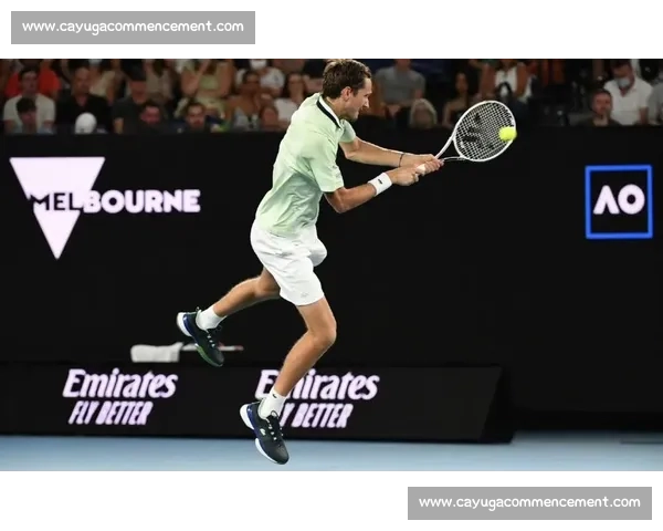 昨天法网精彩对决回顾 纳达尔与梅德韦杰夫争夺四强席位