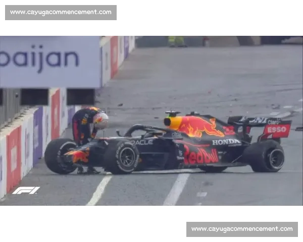 极速碰撞与引擎轰鸣中的赛道激情瞬间全景描写